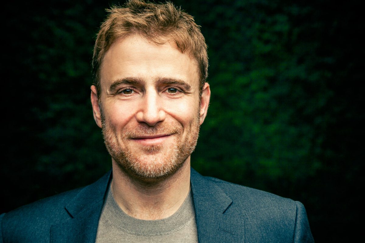 How the founder of Slack & Flickr turned colossal failures into billion-dollar companies