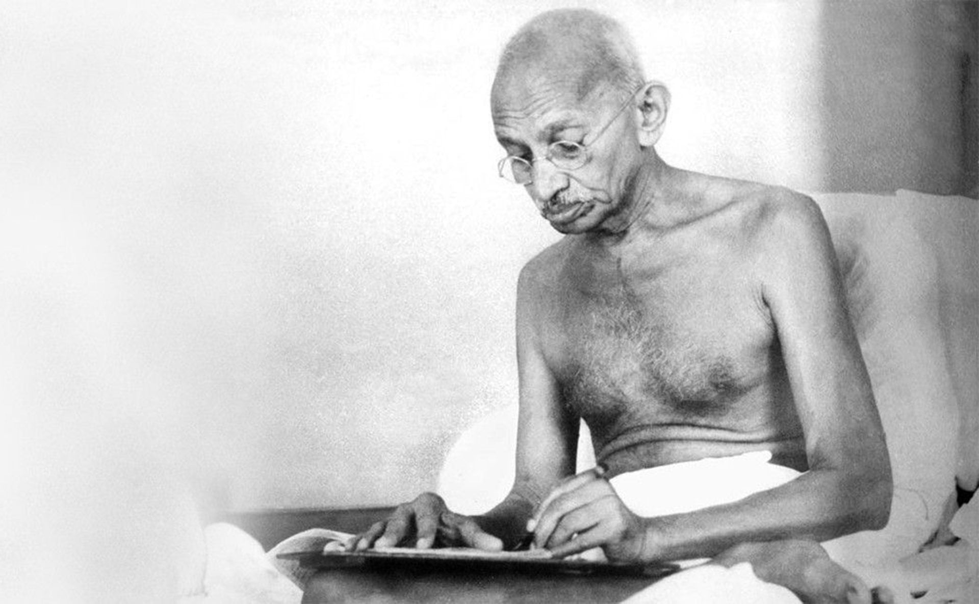 Leadership according to Mahatma Gandhi